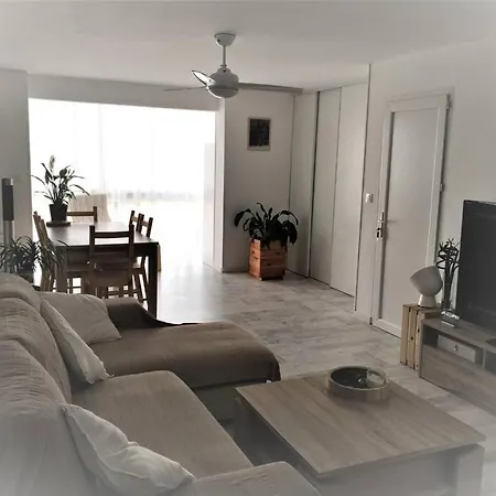 Apartment T3 Proche De La Narbonne